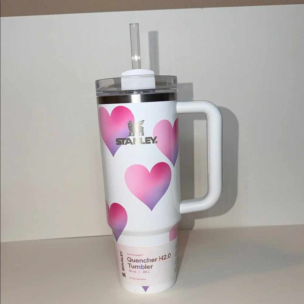 NWT Stanley Target Exclusive 30oz Quencher H2.0 White Pink Hearts